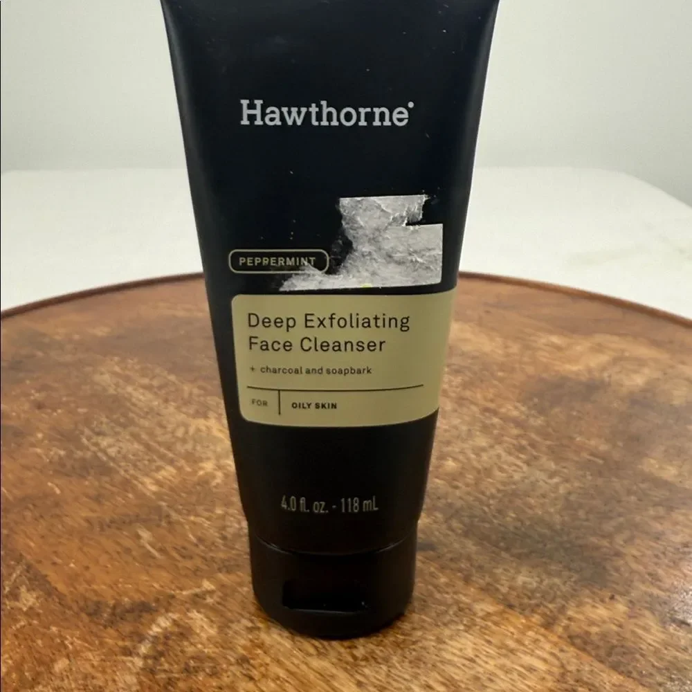 Hawthorne Deep Exfoliating Face Cleanser +Charcoal Soapbark Peppermint 4 fl oz
